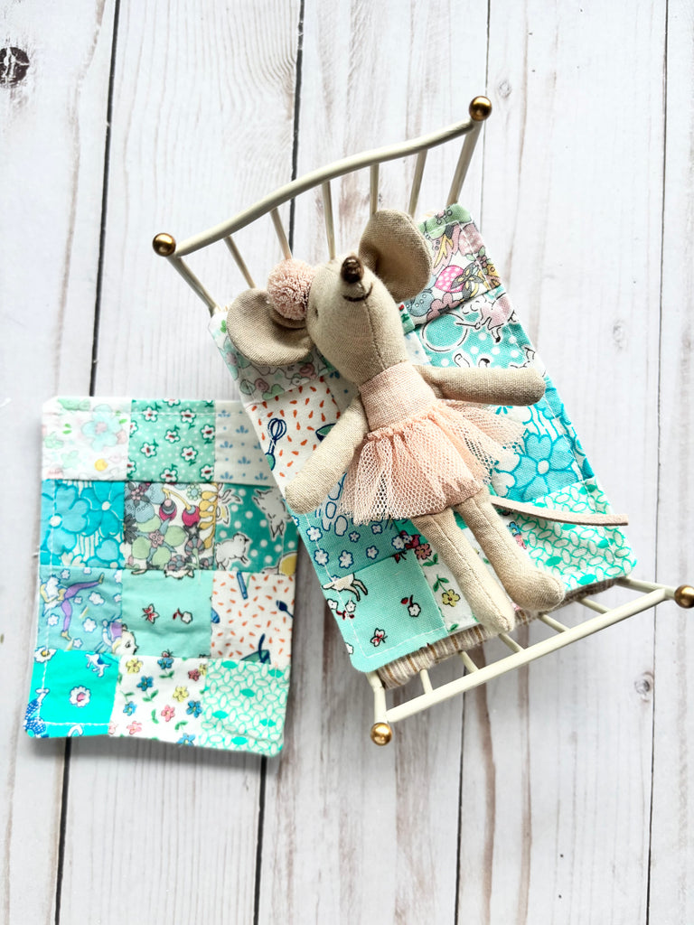 1930s Dollhouse Small Teal Quilt, 1:12 scale, maileg mice furniture, modern dollhouse, dollhouse bedding