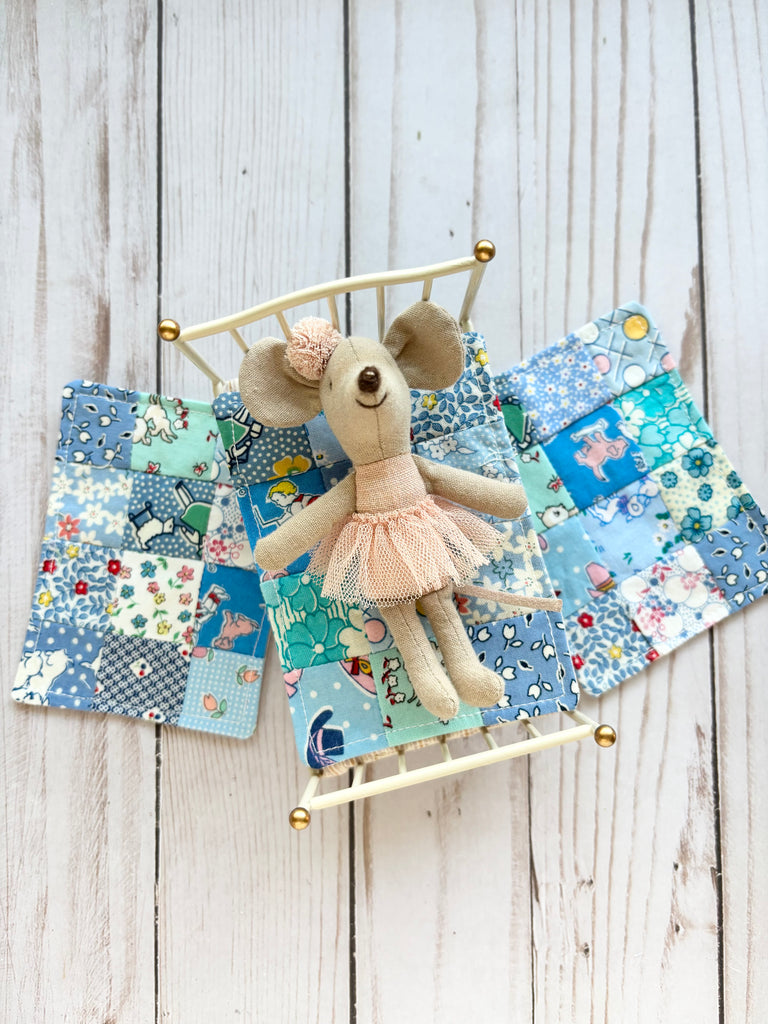 1930s Dollhouse Small Blue Quilt, 1:12 scale, maileg mice furniture, modern dollhouse, dollhouse bedding